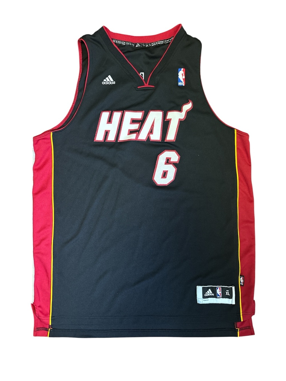 NBA Adidas Miami Heat LeBron James  Stiched Jersey Size: XL